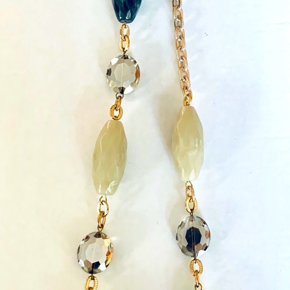 Long necklace gray & cream color large acrylic beadings on bronze tone chain - Picture 7 of 11